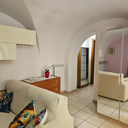 La Maisonette *