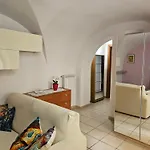 La Maisonette *